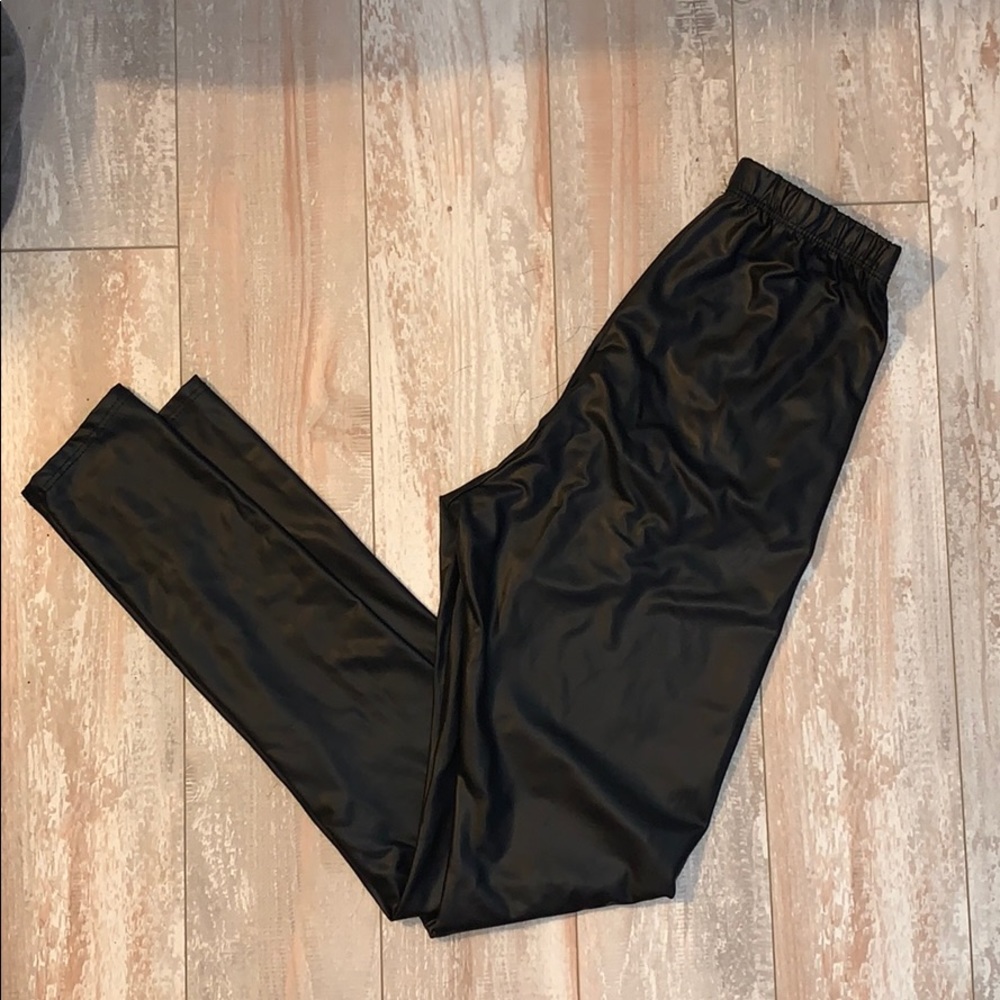 Leather leggings